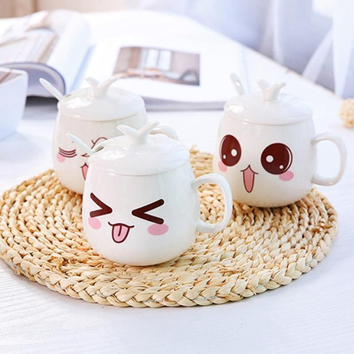 Ceramic mug with lid, white finish, cute closed-eye face design and horn-like spout
