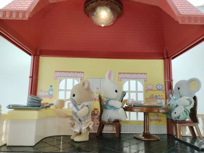 Miniature Dollhouse Princess Castle – Creative Pretend Play