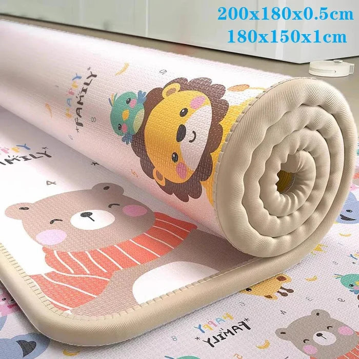 Baby crawling play mat with rolled edge, featuring lion and bear cartoon pattern