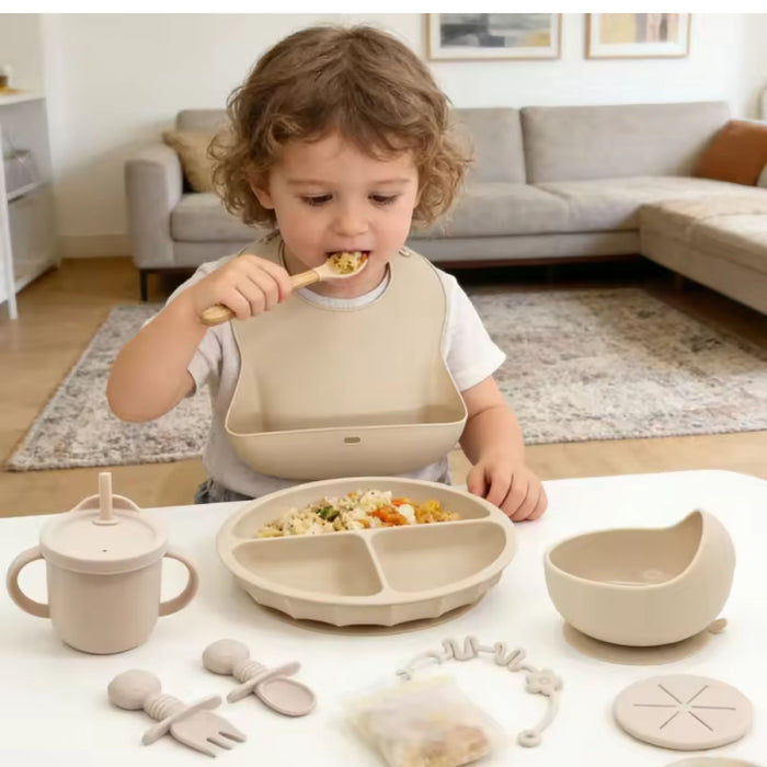 Silicone Feeding Set for Babies | Set of 7 Pcs