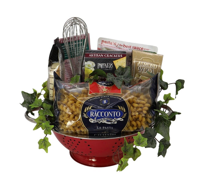 Italian gourmet gift set basket with racconto pasta, artisan crackers, pasta sauce, straws
